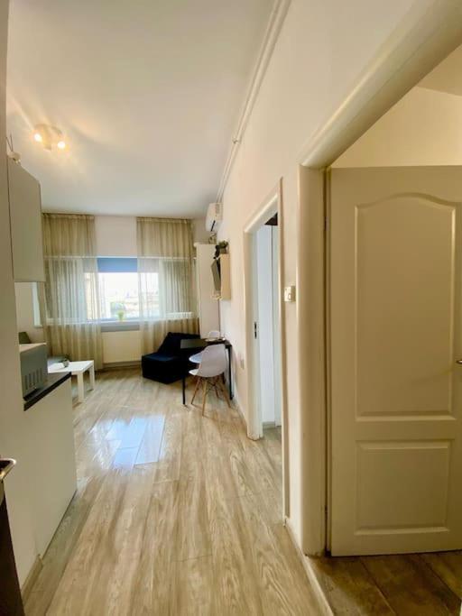 Grey Old Town Ultracentral Bucureşti Ngoại thất bức ảnh
