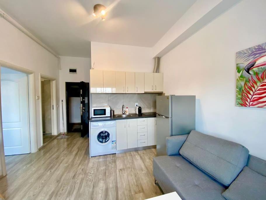 Grey Old Town Ultracentral Bucureşti Ngoại thất bức ảnh