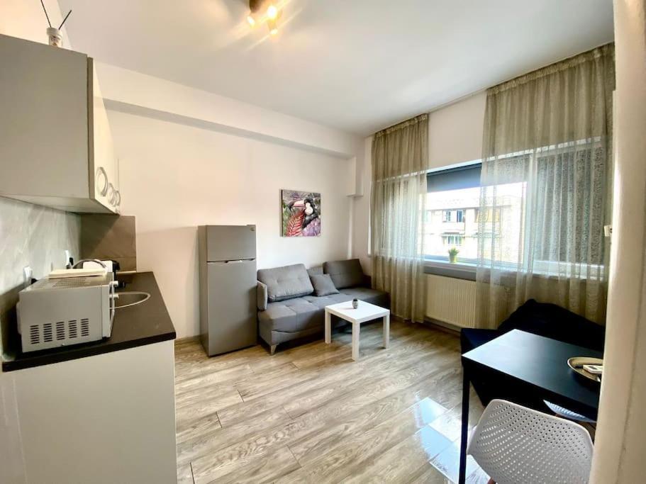 Grey Old Town Ultracentral Bucureşti Ngoại thất bức ảnh