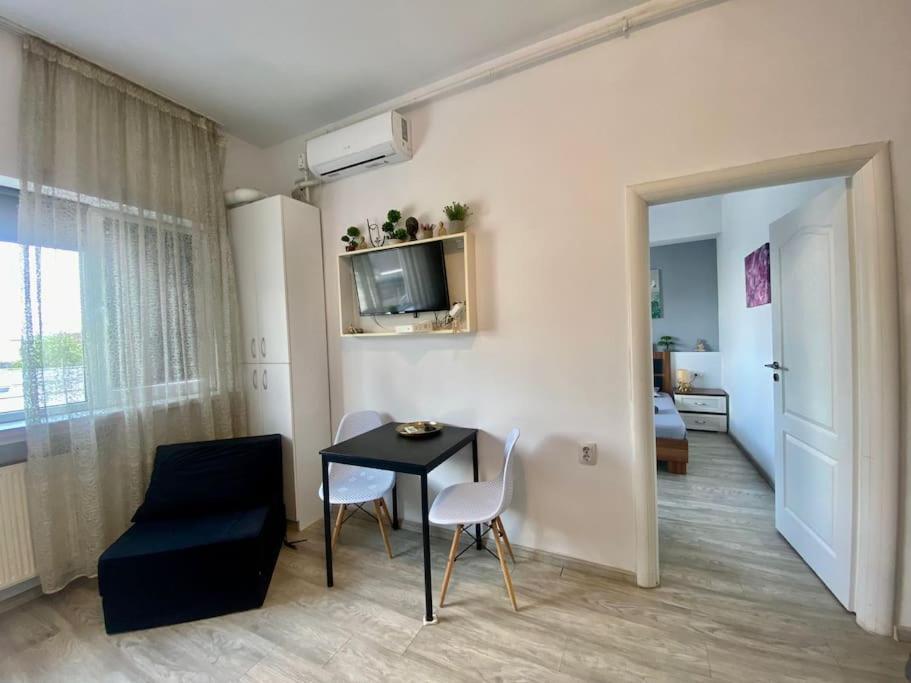 Grey Old Town Ultracentral Bucureşti Ngoại thất bức ảnh